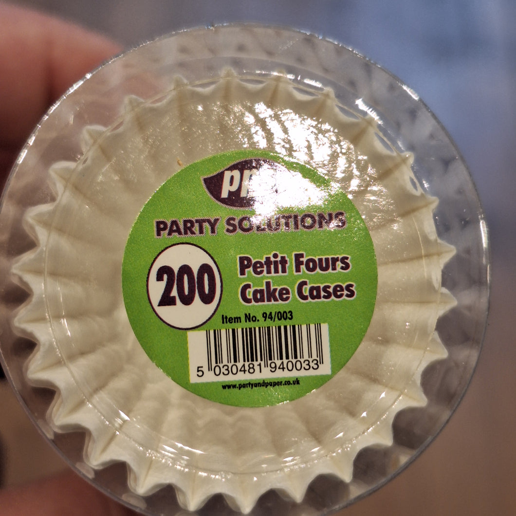 Cake Cases - Mini White x 100 or 200